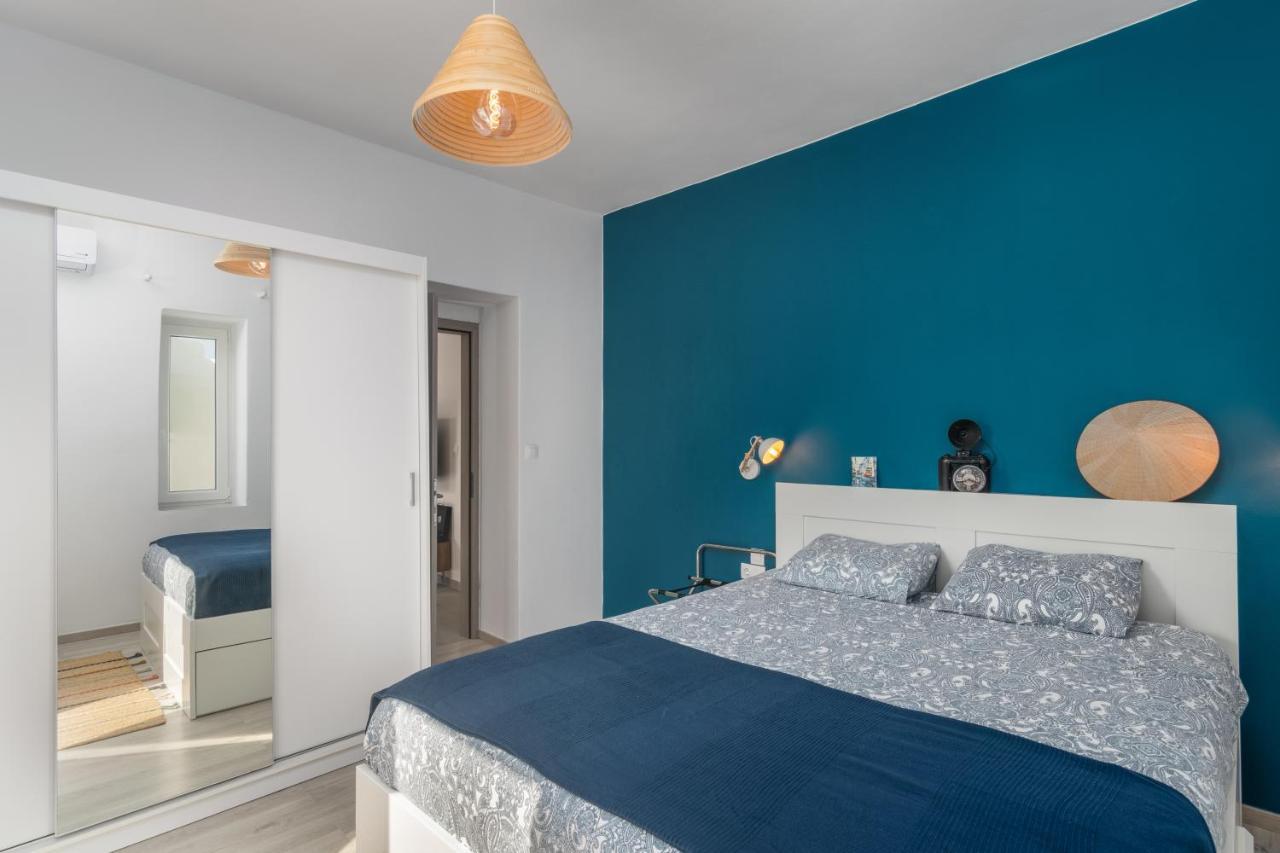 Milos Guesthouse Triovasálos 외부 사진