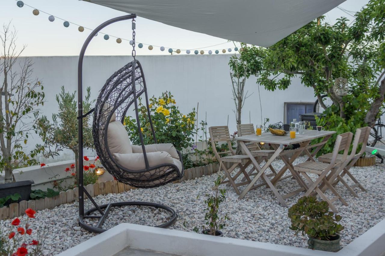 Milos Guesthouse Triovasálos 외부 사진
