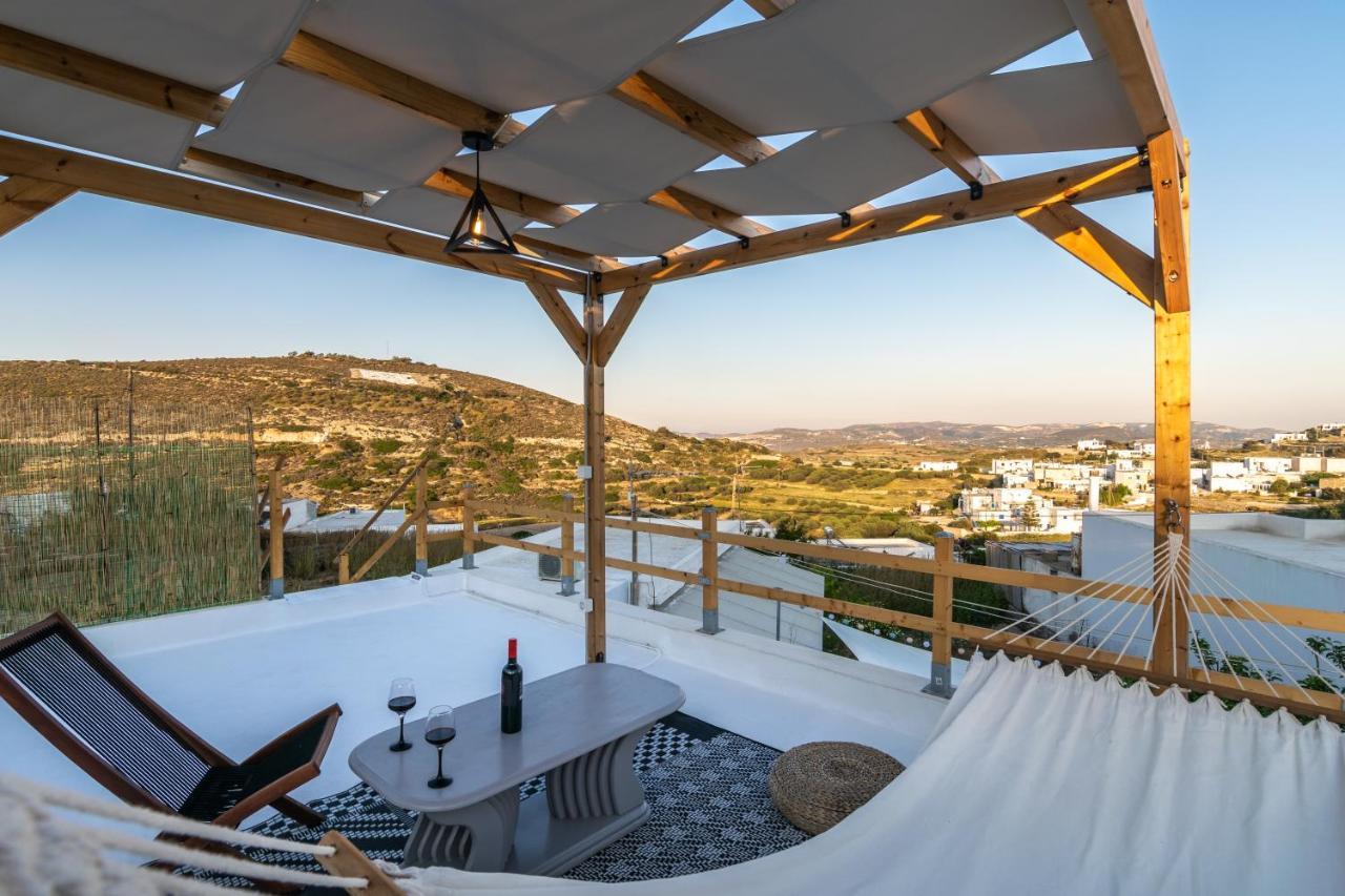 Milos Guesthouse Triovasálos 외부 사진